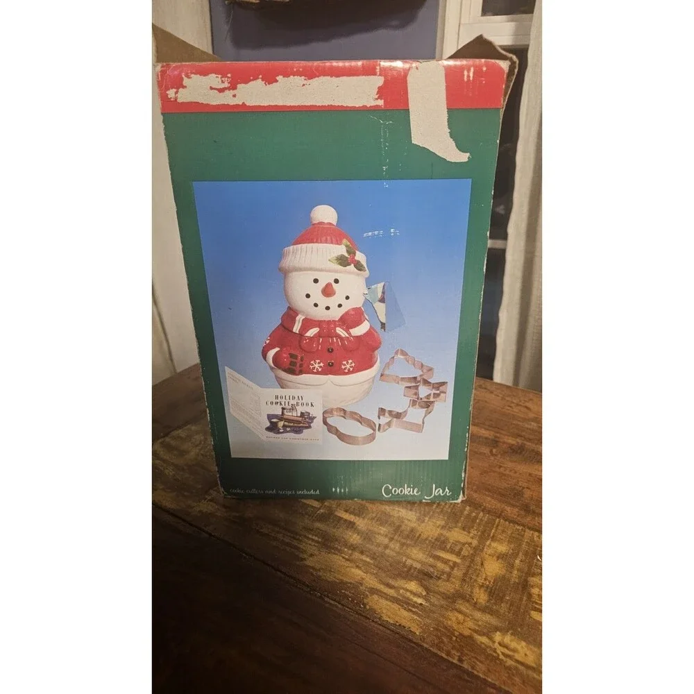 Cookie Jar Snowman Ceramic Christmas holiday festive. With Box, Cookie Cutters
